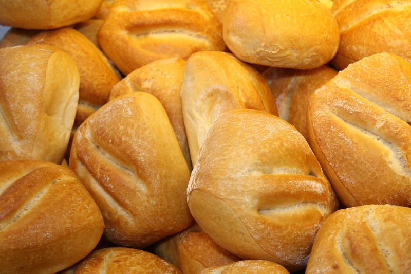 The color of bread not only affects its appearance, but also reflects its degree of baking, taste and nutritional value.